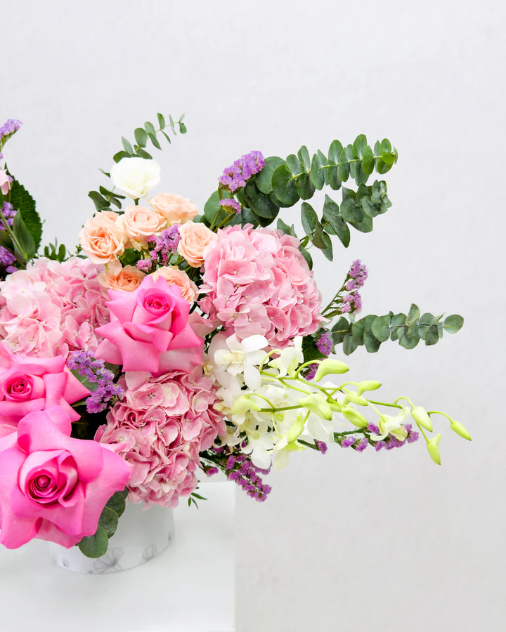 Blushing_Harmony_Bouquet_03_573b462d-c222-4554-be1a-228276873f60